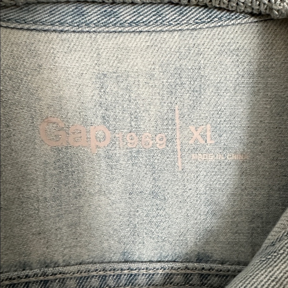 GAP Light Blue Jean Trucker Jacket - Picture 2 of 10